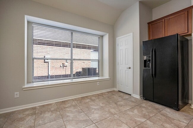 Building Photo - 20824 Sheridan Heights Ln