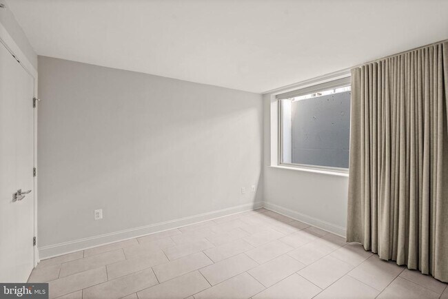Building Photo - 1311 13th St NW