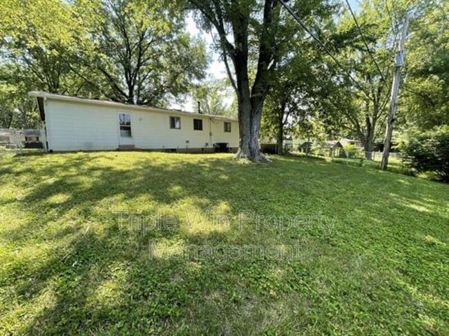 Building Photo - 10203 Trio Ln