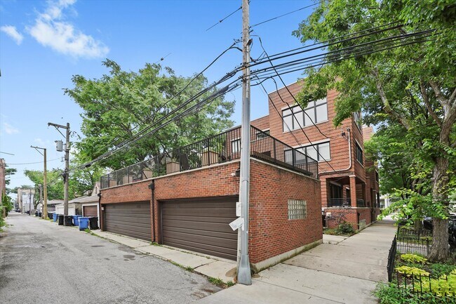 Building Photo - 1952 N Honore St
