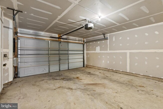 Building Photo - 7544 Stonehouse Run Dr