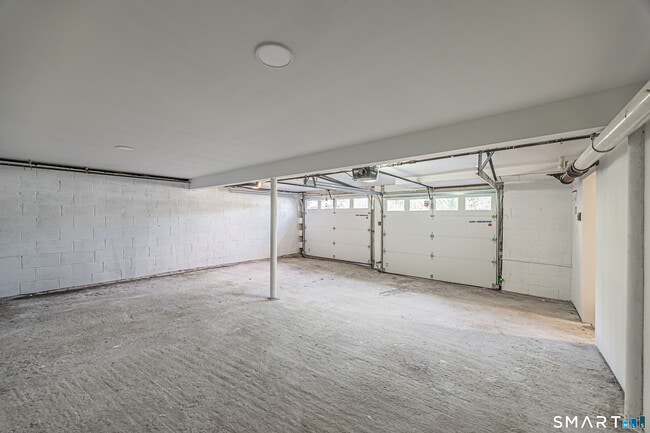 Building Photo - 55 Glendale Rd