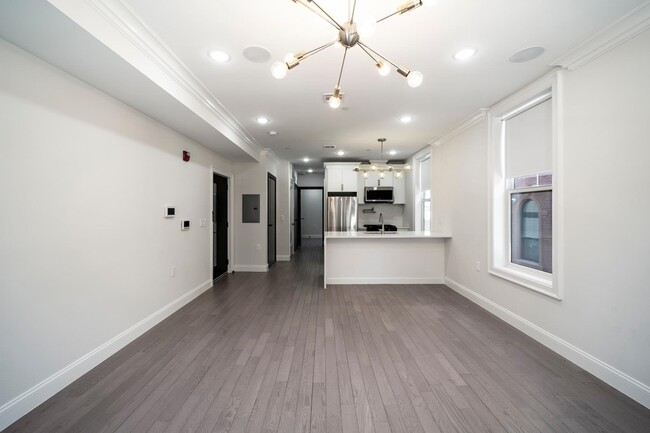Building Photo - 131 Clifton Pl