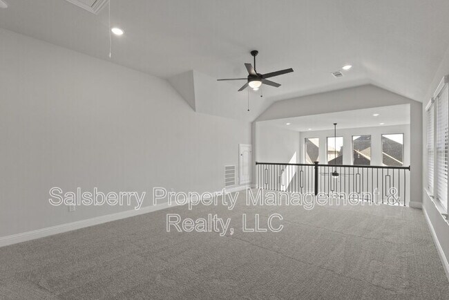 Building Photo - 2021 Daniel Dr