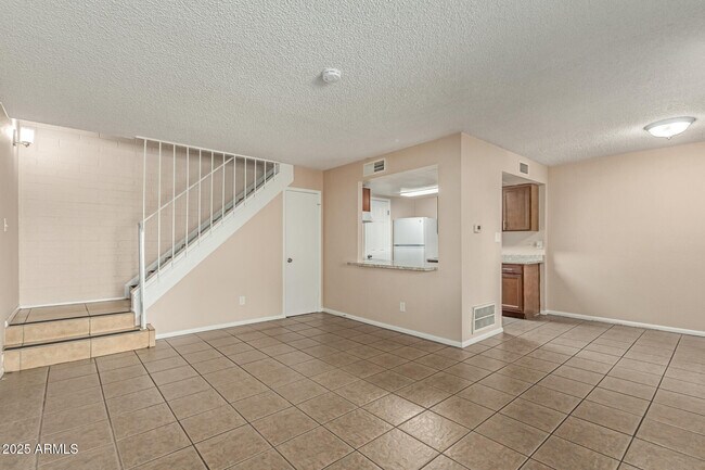 Building Photo - 5948 N 48th Ave