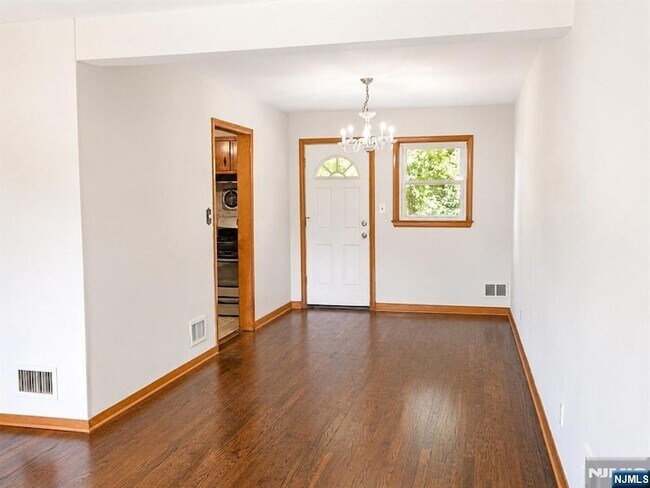 Building Photo - 432 Hamilton Pl
