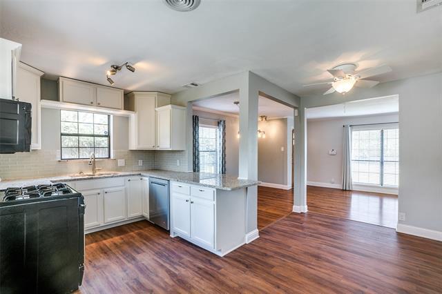 Building Photo - 851 Peavy Rd