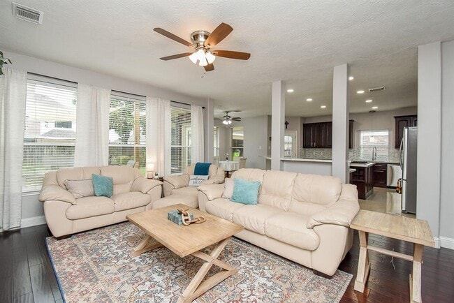 Building Photo - 4134 Starboard Shores Dr