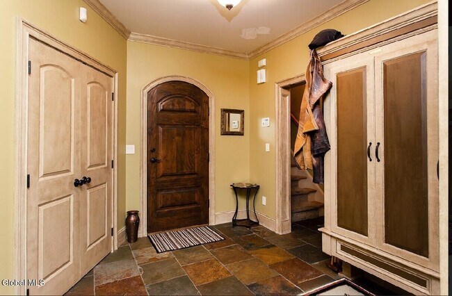 Building Photo - 106 Greenfield Ave