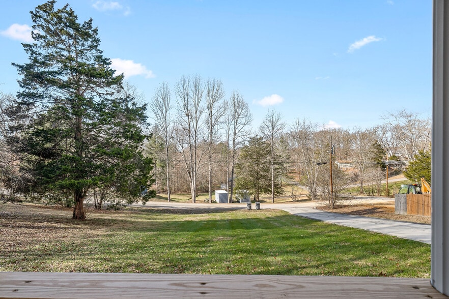 Building Photo - 2143 Wildwood Rd