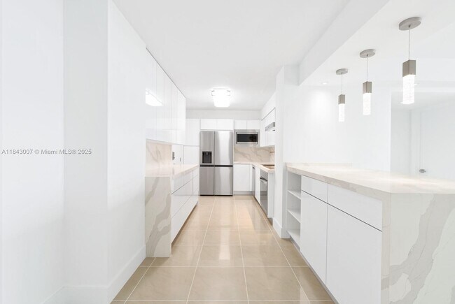 Building Photo - 6770 Indian Creek Dr