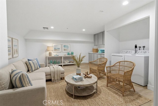 Building Photo - 200 N Catalina Ave