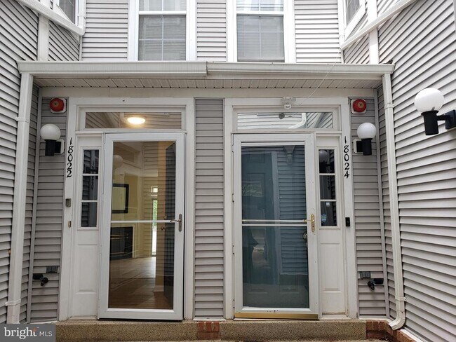 Building Photo - 18022 Royal Bonnet Cir