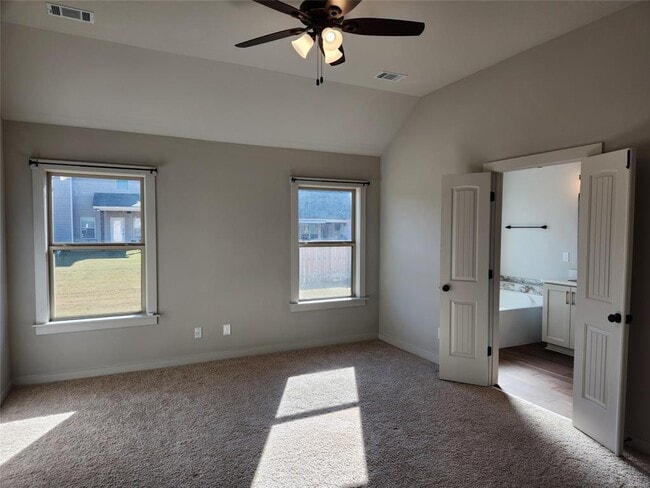 Building Photo - 292 Hedgefield Dr