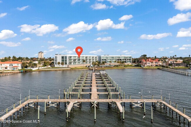 Building Photo - 225 Strand Dr