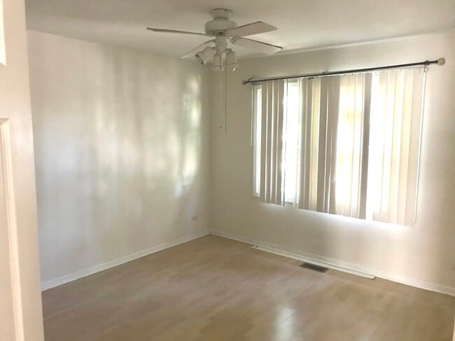 Building Photo - 1120 Fieldstone Ln