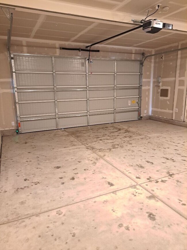 Building Photo - Brand New Home – AVAILABLE SOON!