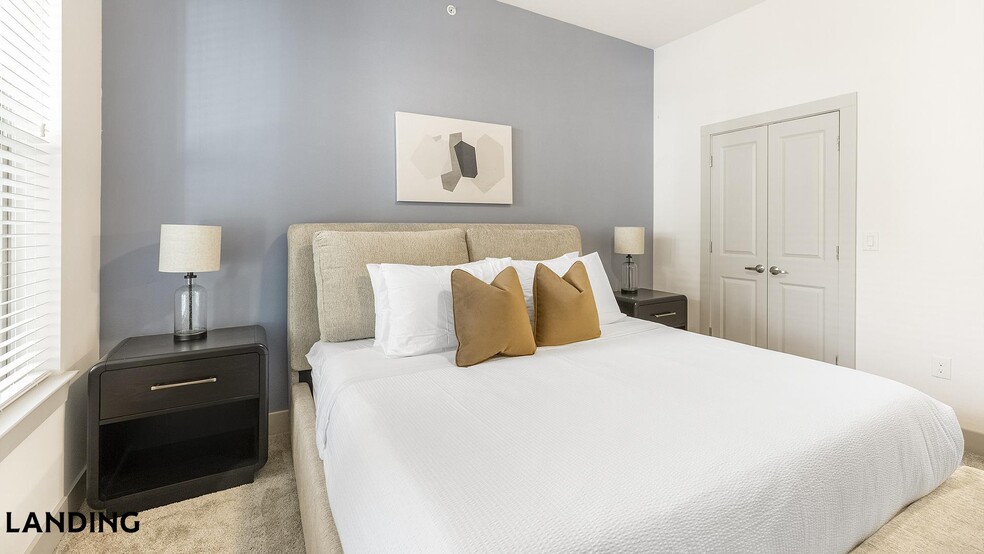 Building Photo - 13701 Montfort Dr