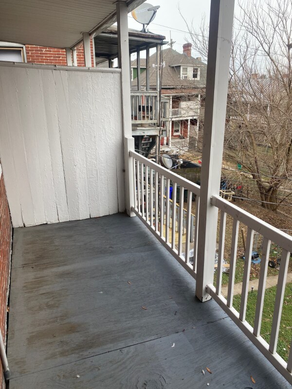 Building Photo - 136 N Locust St