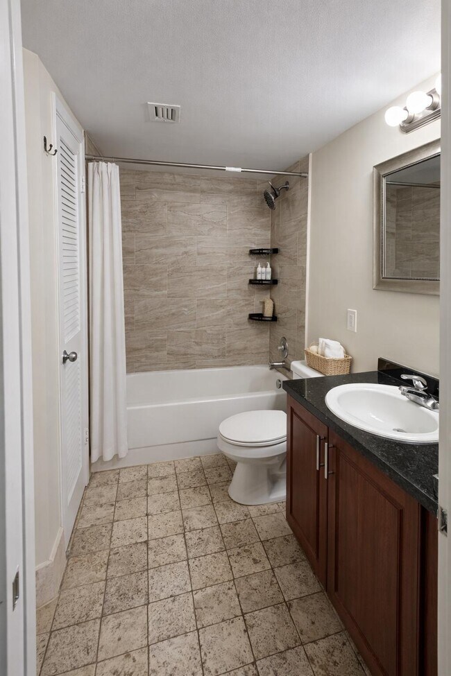 Building Photo - 2837 N Course Dr