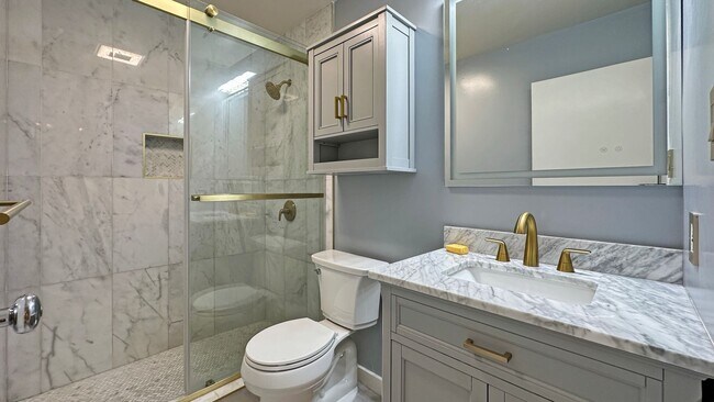 Building Photo - Waterfront Living in the Heart of Jack London Square