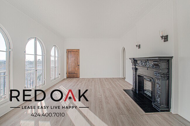 Building Photo - 314 1/4 N Mariposa Ave