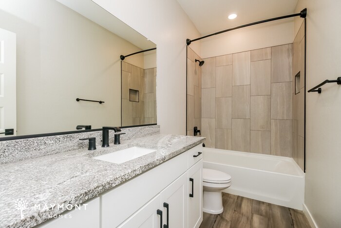 Building Photo - 11515 W Cumberland Dr