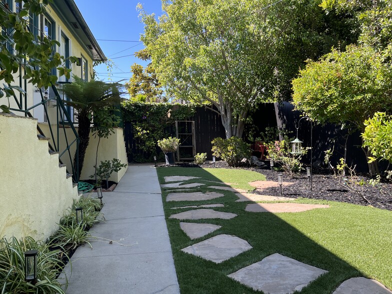 PRIVATE YARD - 10949 Massachusetts Ave