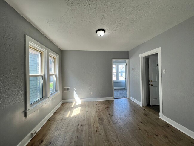 Livingroom - 1413 Margaret St