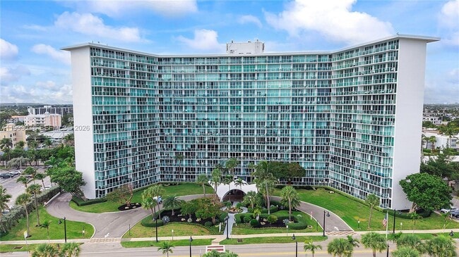 Building Photo - 333 NE 21st Ave