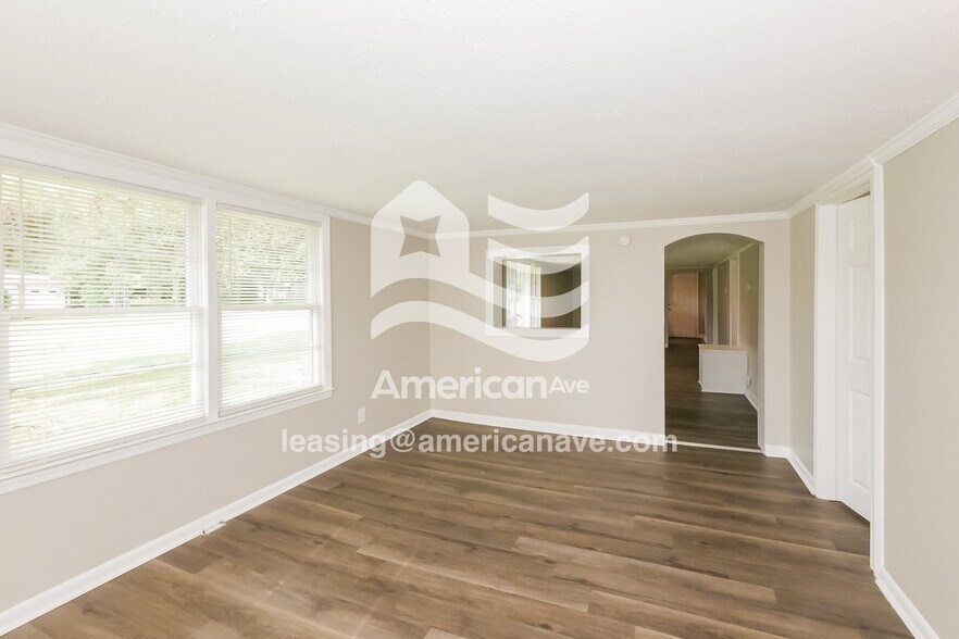 Building Photo - 1116 Lovely Ln