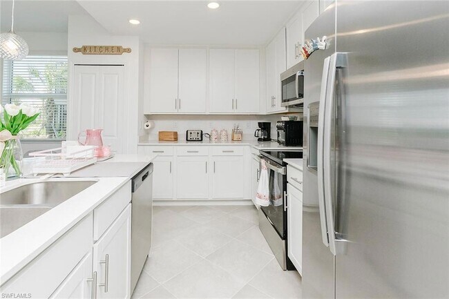 Building Photo - 5555 Double Eagle Cir