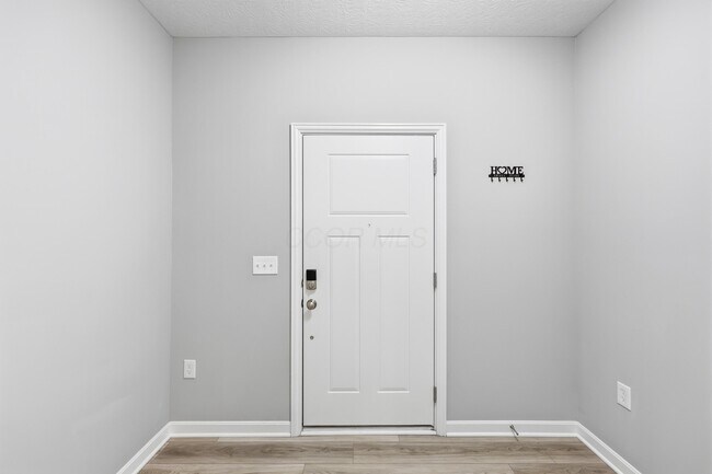 Building Photo - 5749 Shadowfair Ln