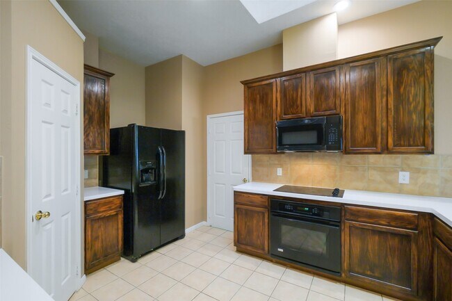 Building Photo - 2610 Easton Springs Ct