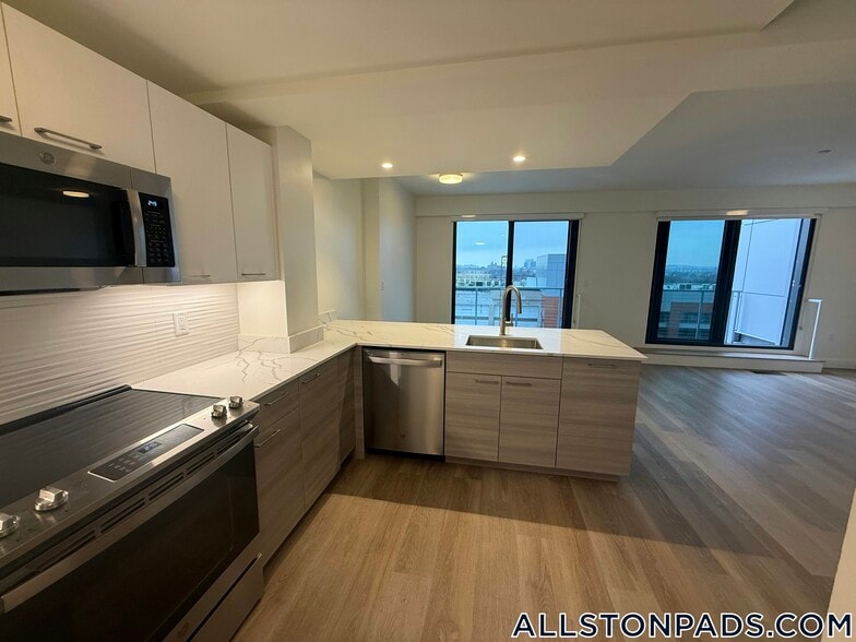 Building Photo - 1079 Commonwealth Ave