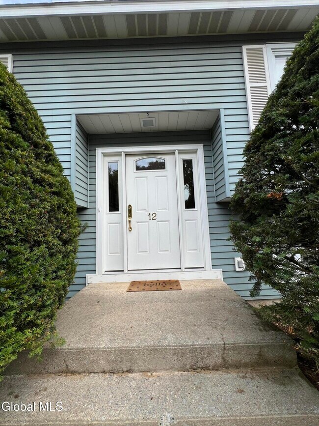 Building Photo - 12 Lakewood Dr