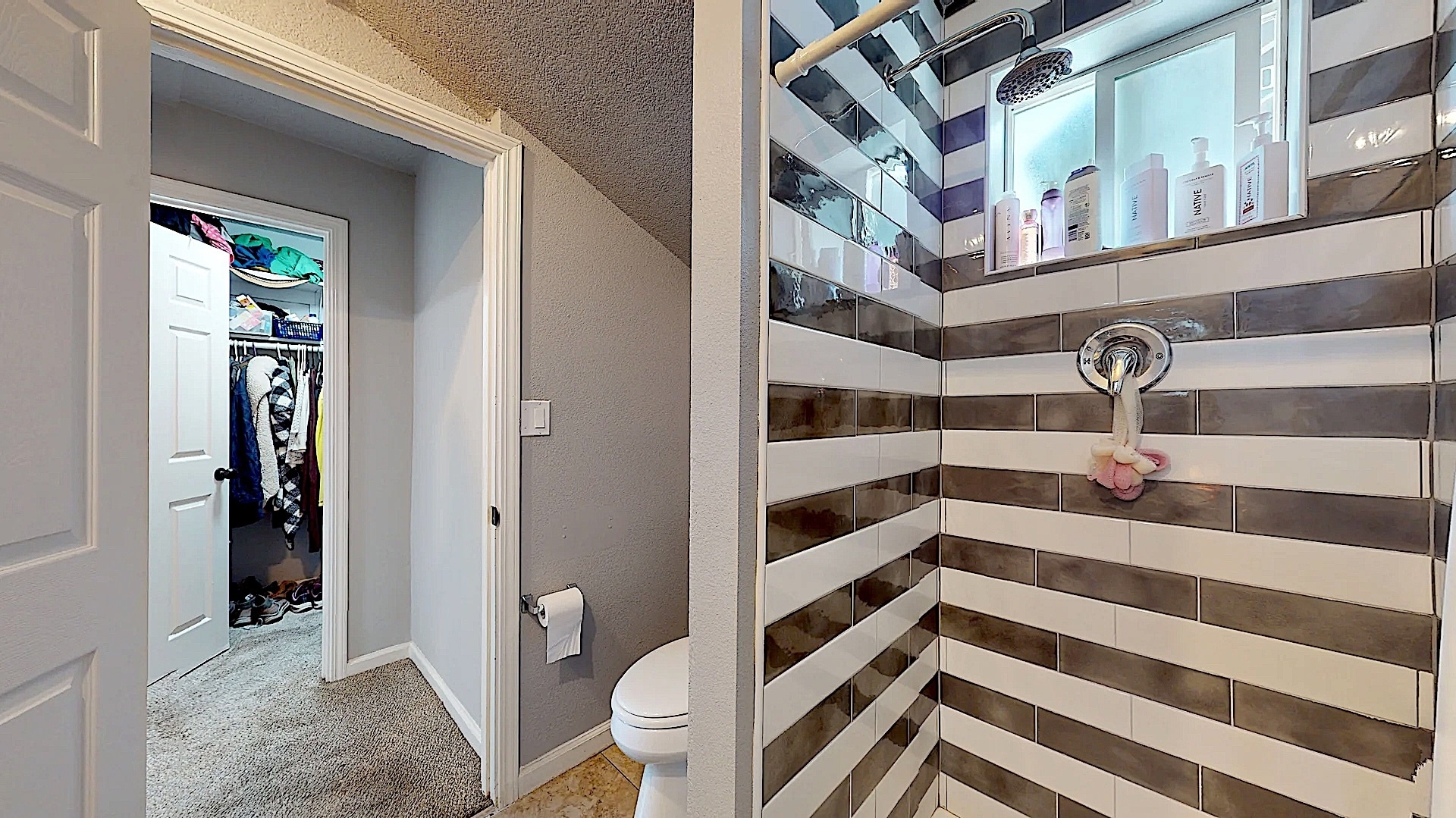 Building Photo - 204 N Santa Ana Ave