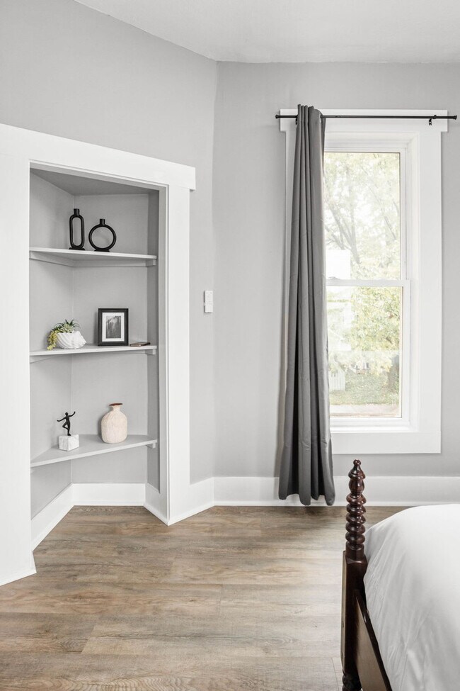 Building Photo - 848 Camp St