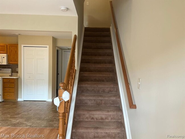 Building Photo - 50431 Bay Run S