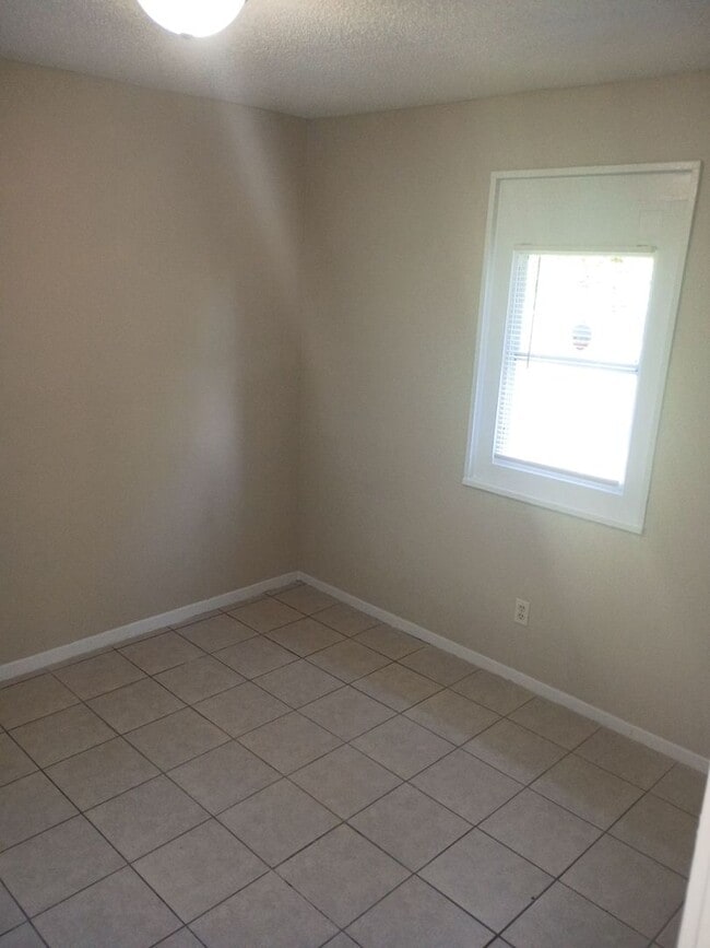 Building Photo - 4 Success Realty is now offering this newl...