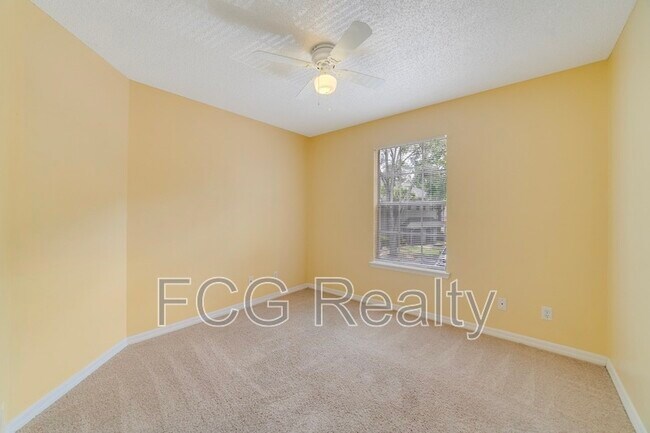 Building Photo - 6052 Westgate Dr
