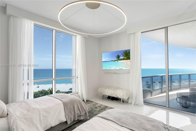 Building Photo - 5959 Collins Ave