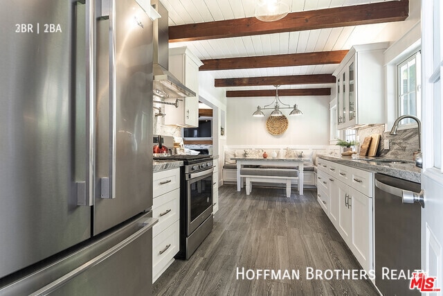 Building Photo - 3908 Las Flores Canyon Rd