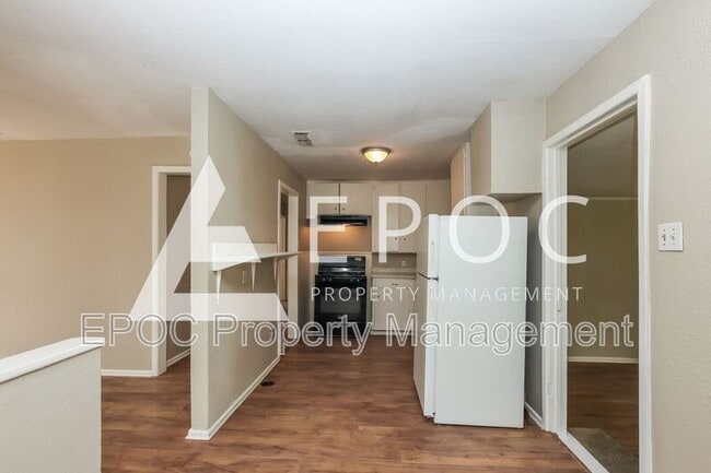 Building Photo - 705 N 3rd St