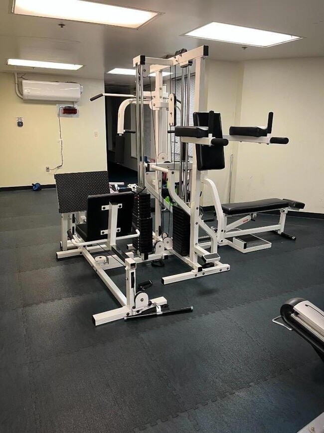 Building Photo - 550 Ortega Ave