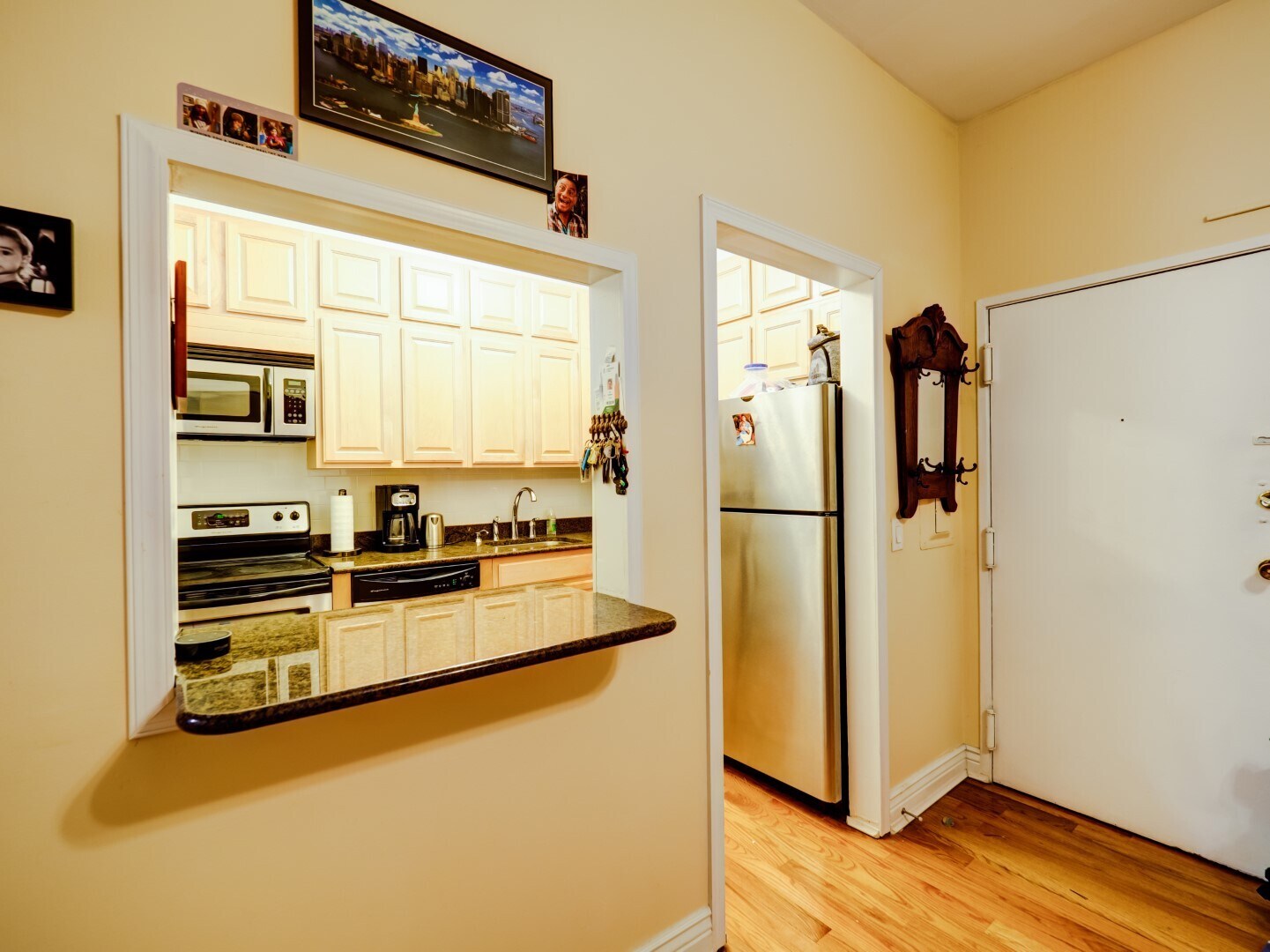 Building Photo - 264 9th St