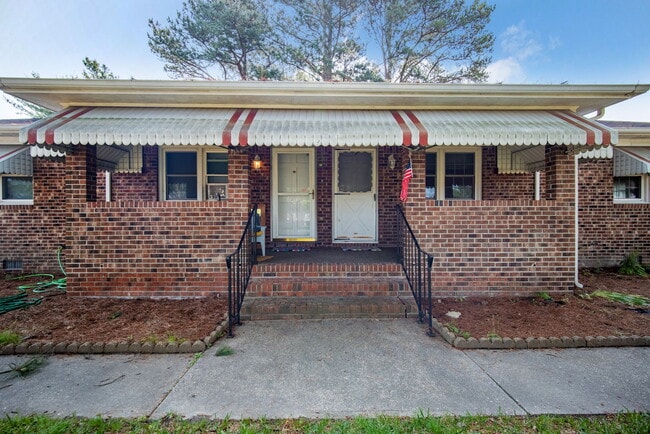 Primary Photo - 1108 Hazel Ave