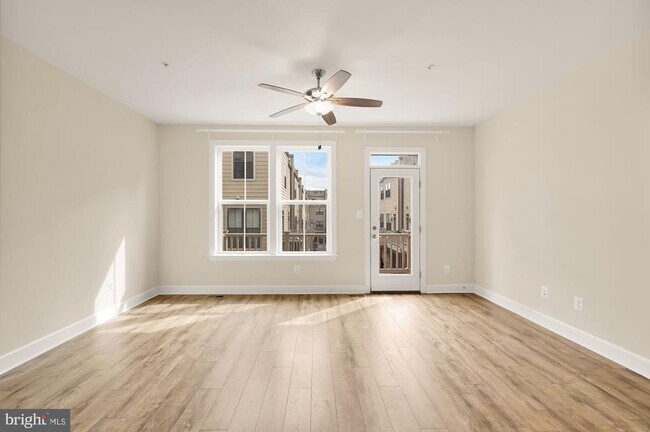 Building Photo - 4707 Van Buren St