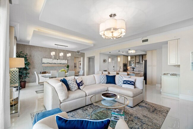Building Photo - 342 Bay Colony Dr N