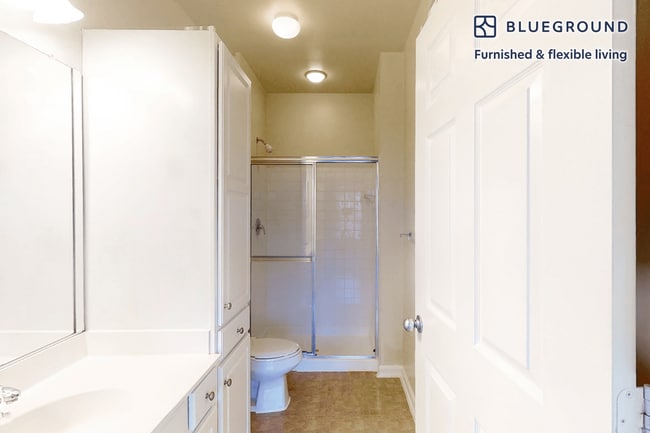 Building Photo - 14240 Alta Oaks Dr